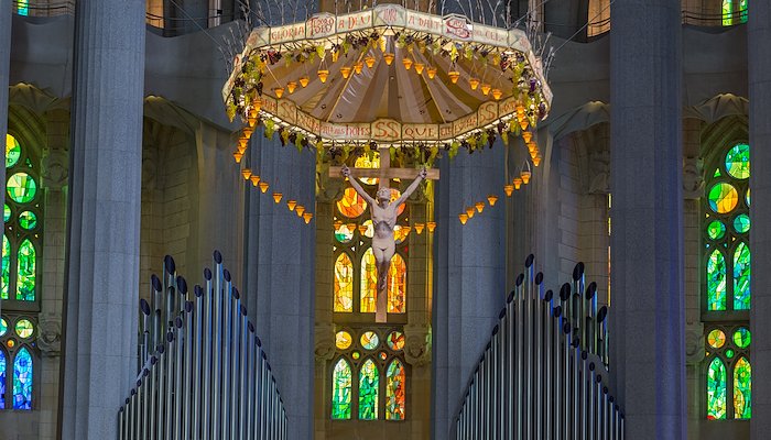 Read La Sagrada Familia by Roberto Dominguez