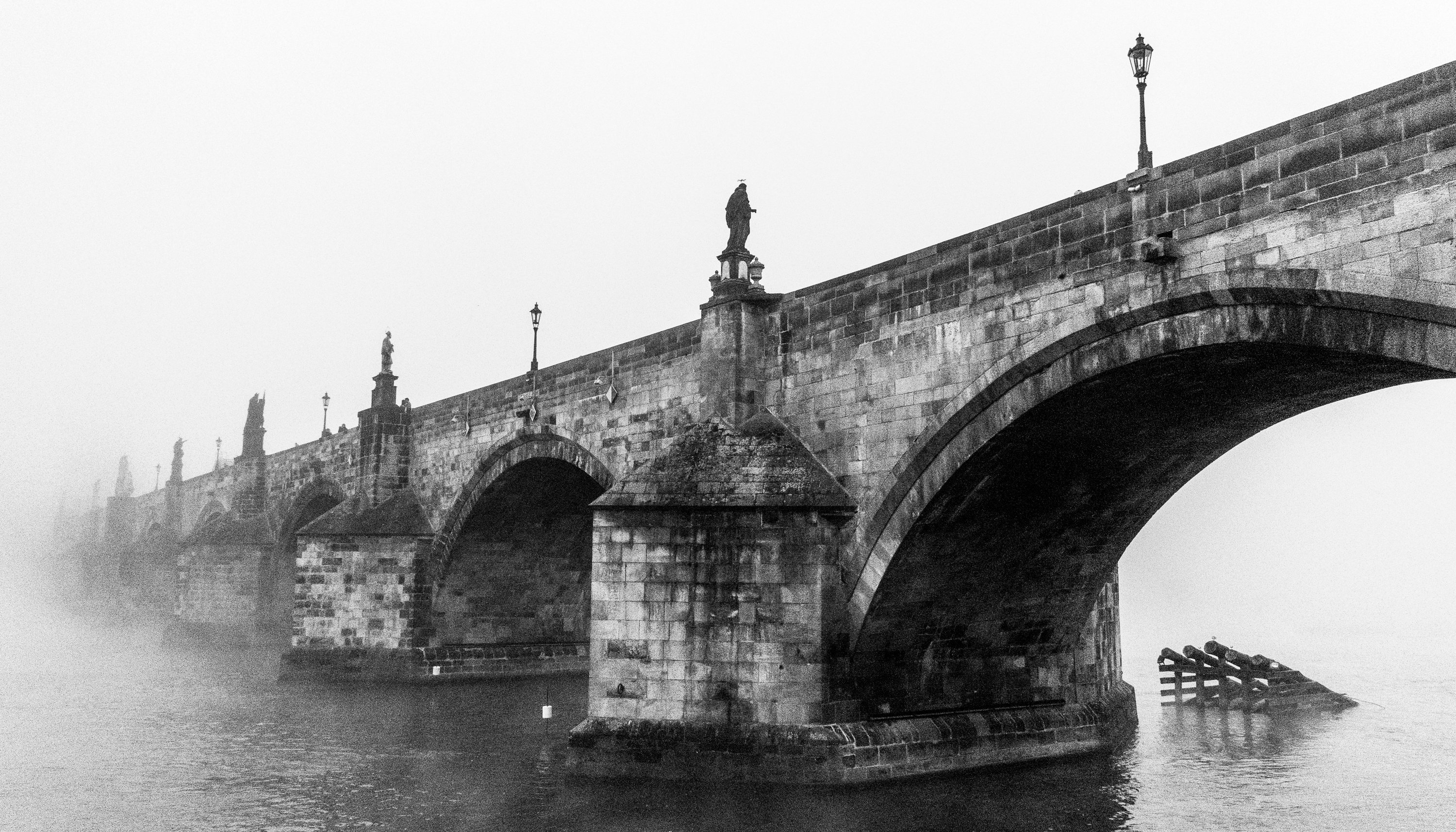 Read Prague in the fog by Kirsten Alana