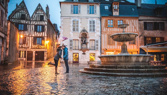 Read 1O lieux où se dire "Je t'aime" à Auxerre by Auxerrois Tourisme