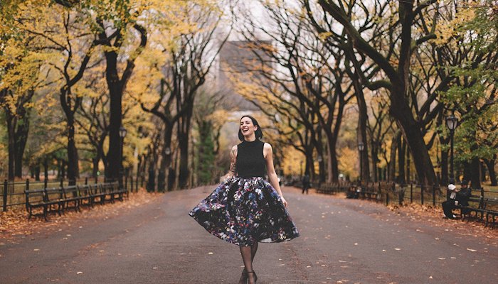 Read central park in the fall x fashion blogger portrait session by Jessica Whitaker