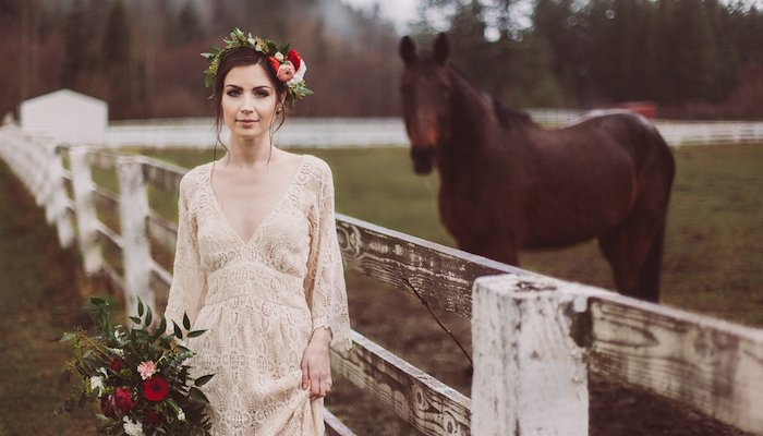 Read bohemian winter styled bridal shoot by Jessica Whitaker