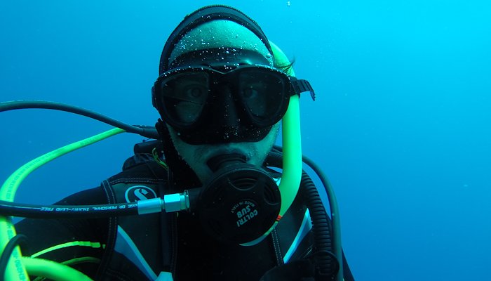 Read Underwater by getwafe