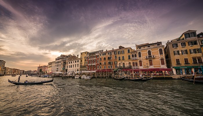 Read A Walk in Venice by Scott Kelby