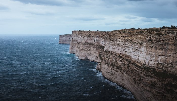 Read Table Malte by Guillaume Bordas