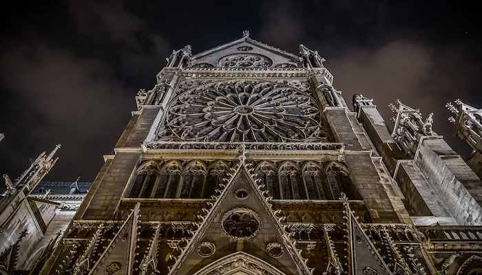 Read Notre Dame de Paris by Lanny Ziering