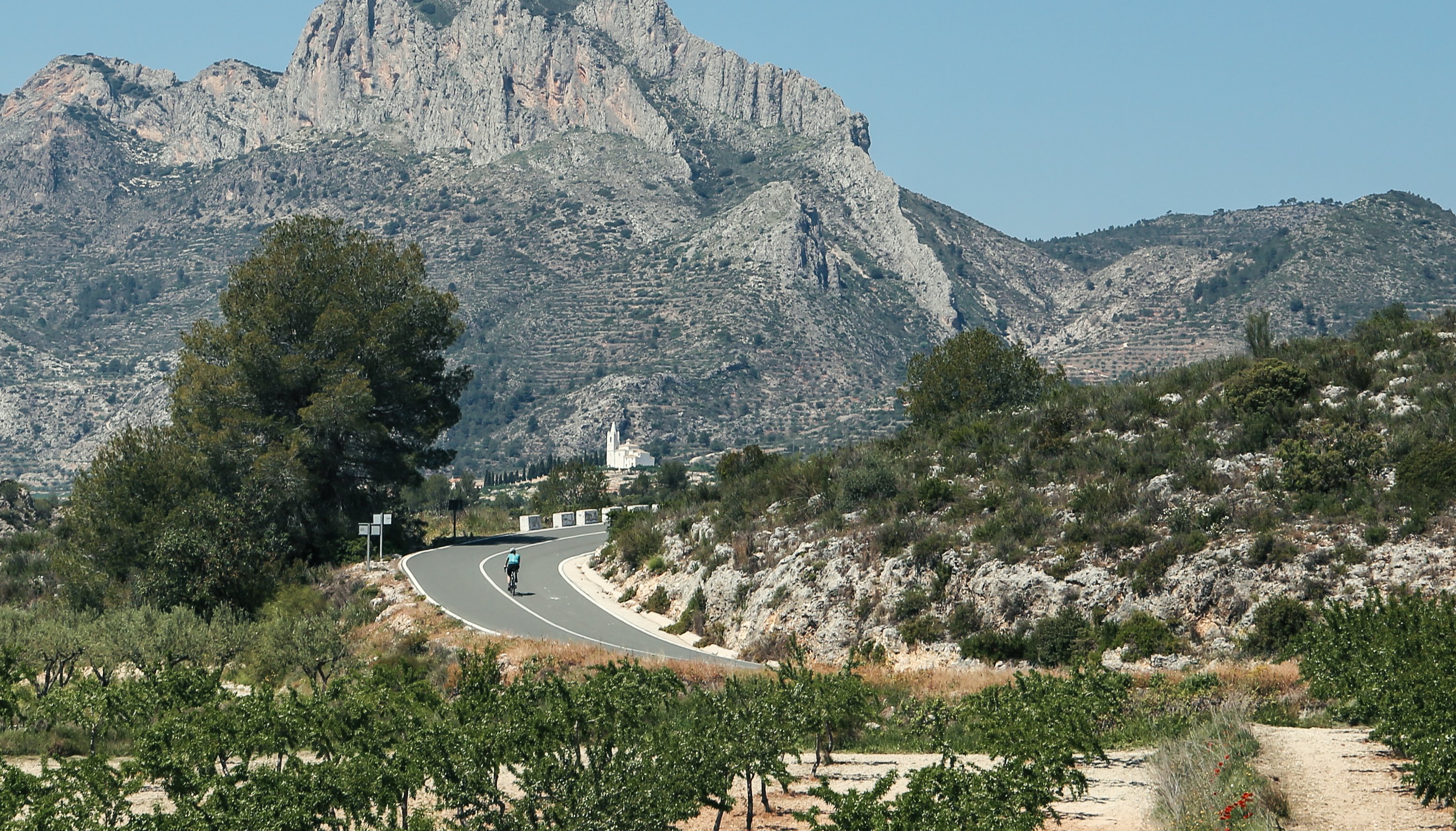 Read Costa Blanca by John Braynard