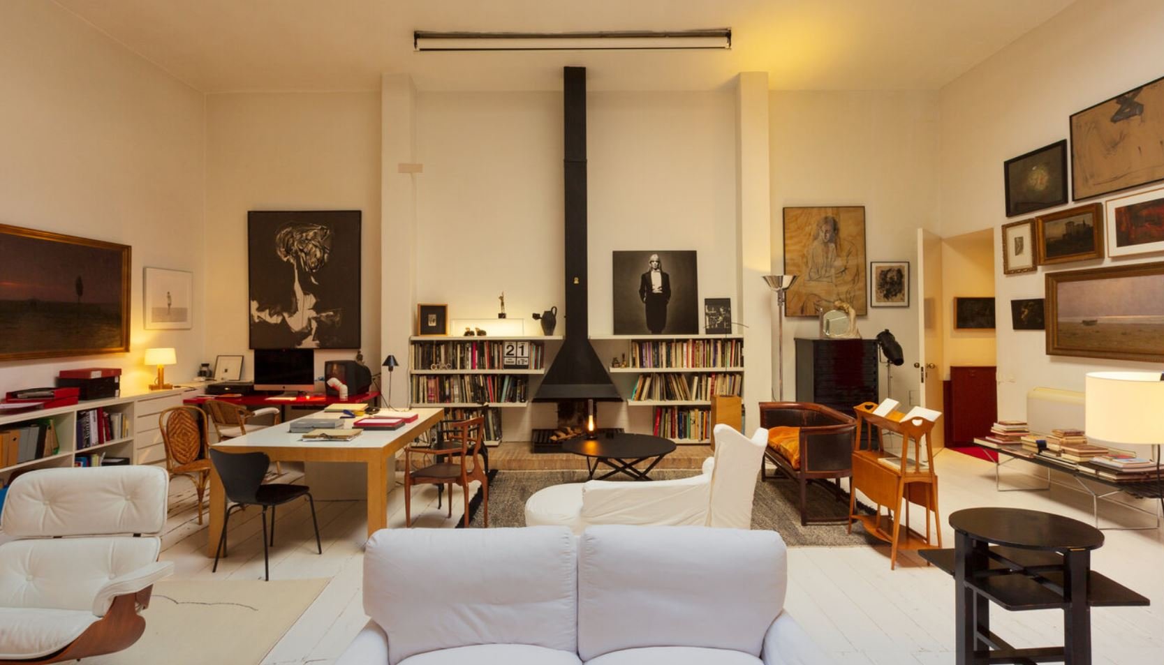 Read A gentleman from Barcelona by Designcollectors