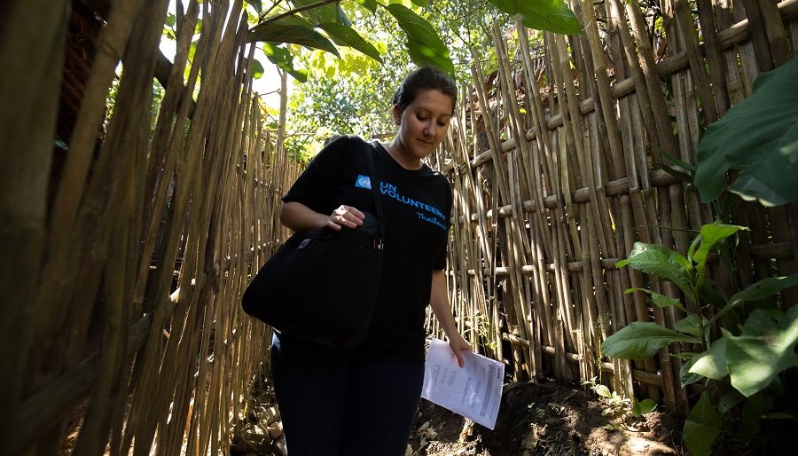 Read En Thaïlande, une Volontaire ONU aide à réinstaller les réfugiés du Myanmar by UN Volunteers