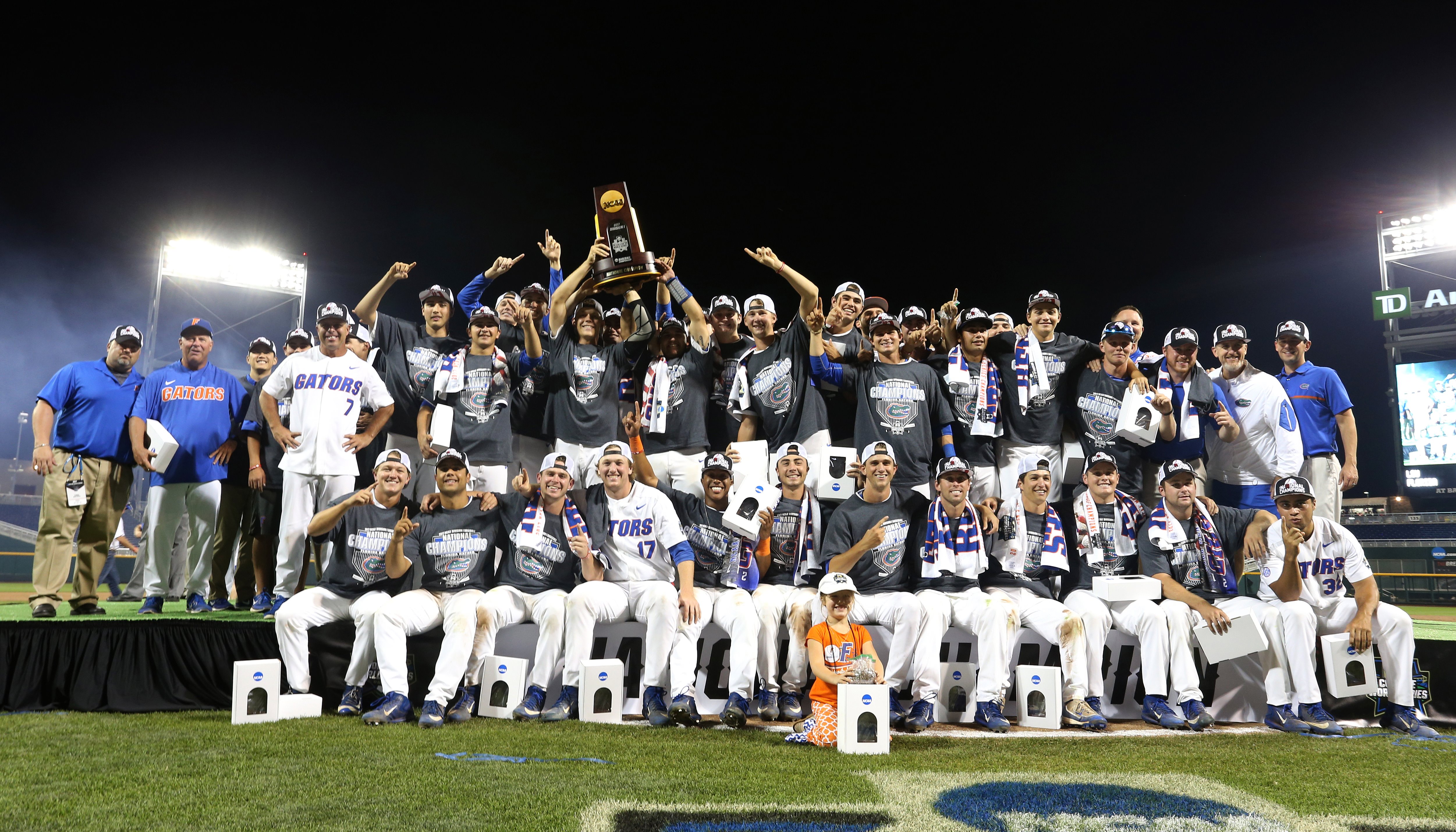 Read Florida Gators 2016-17 Year in Photos by Florida Gators