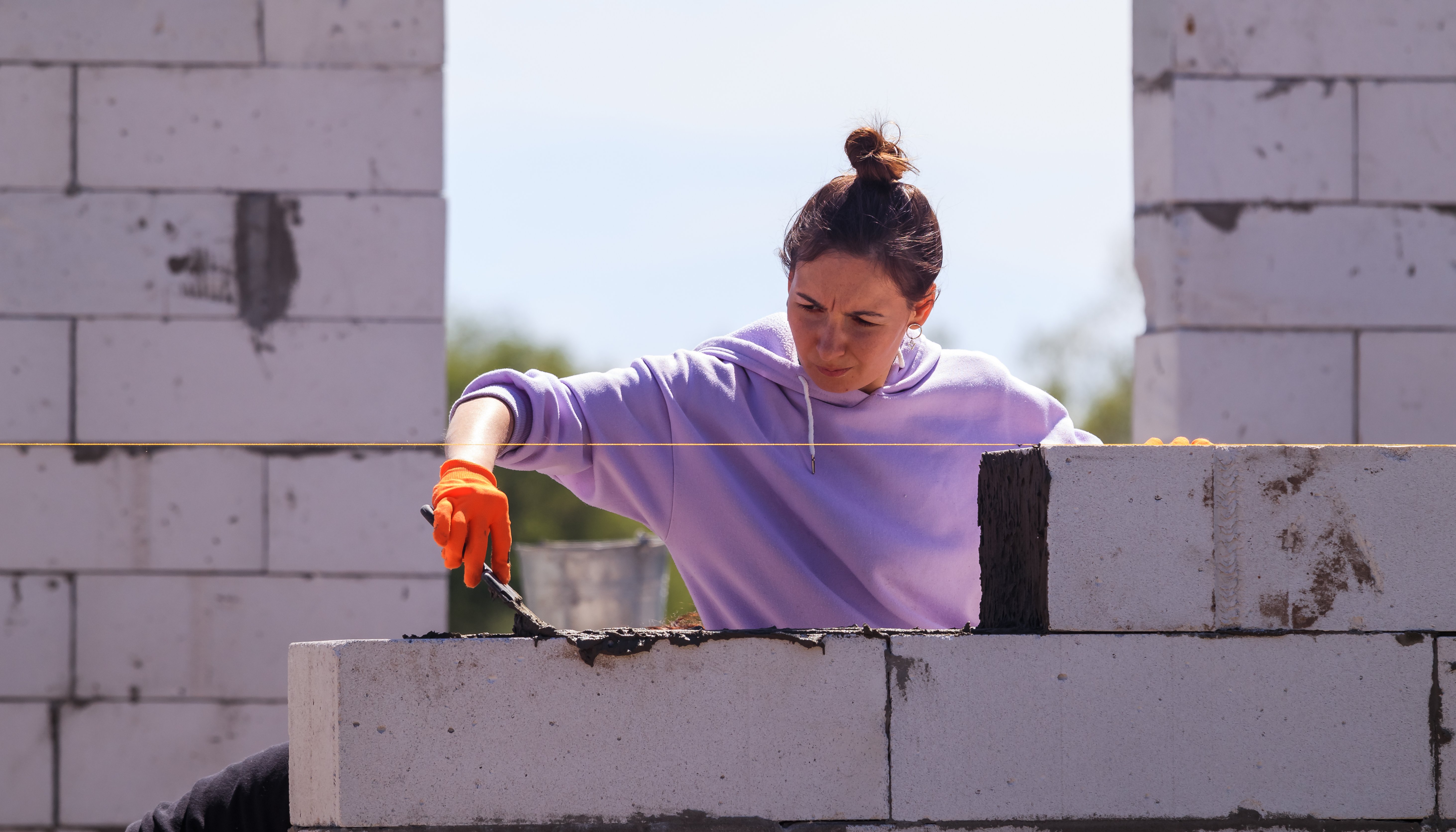 Read Життя з нуля: Як волонтерки відбудовують зруйноване житло на Чернігівщині by UNDP Ukraine