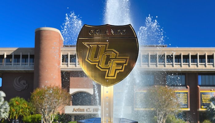 Read UCF Rivalries: The Old and New by UCF Knights