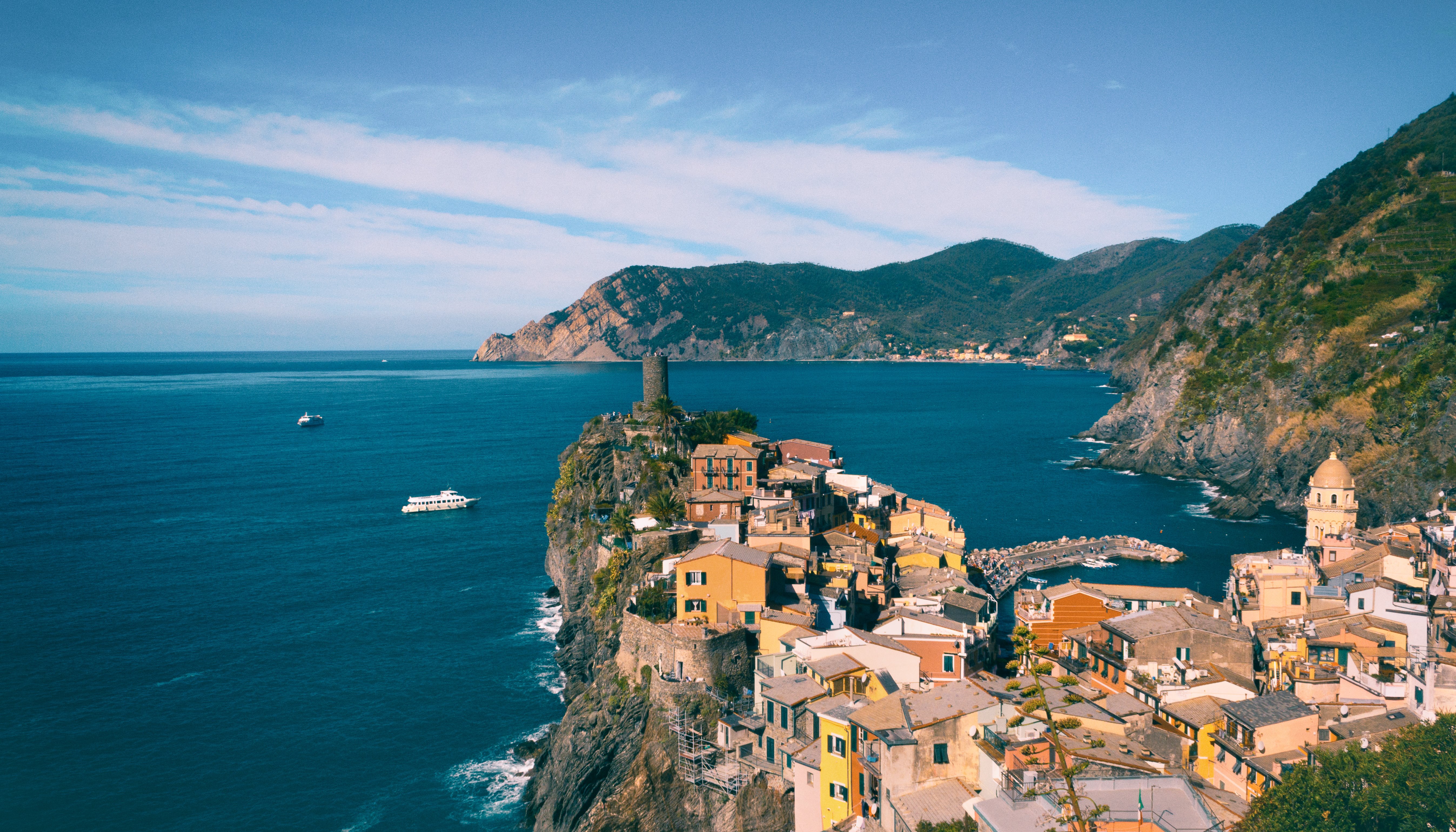 Read The Colours of the Cinque Terre by Rod Loboz
