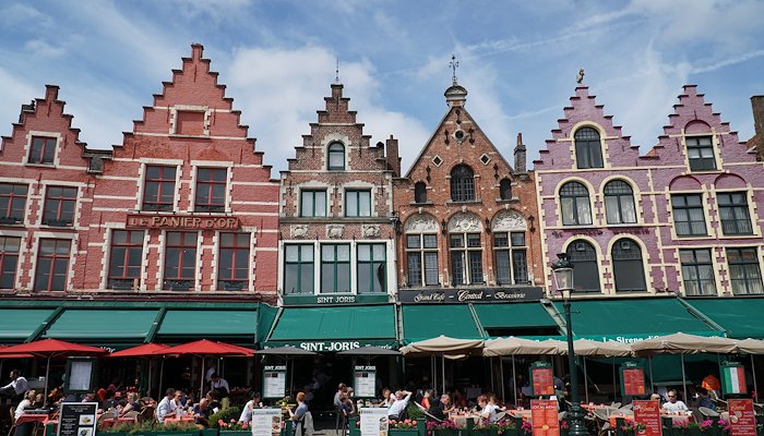 Read Ghent & Bruges by Shaila Narendran