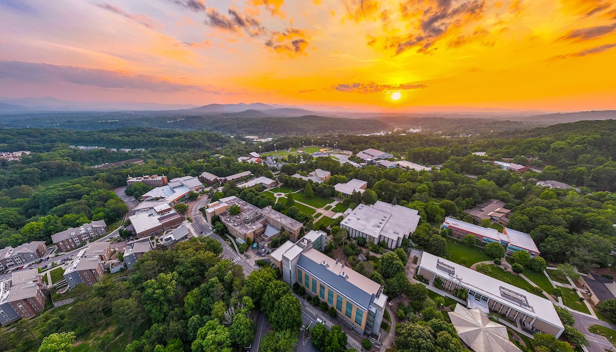 Read UNC Asheville Welcomes Record Incoming Class by UNC Asheville