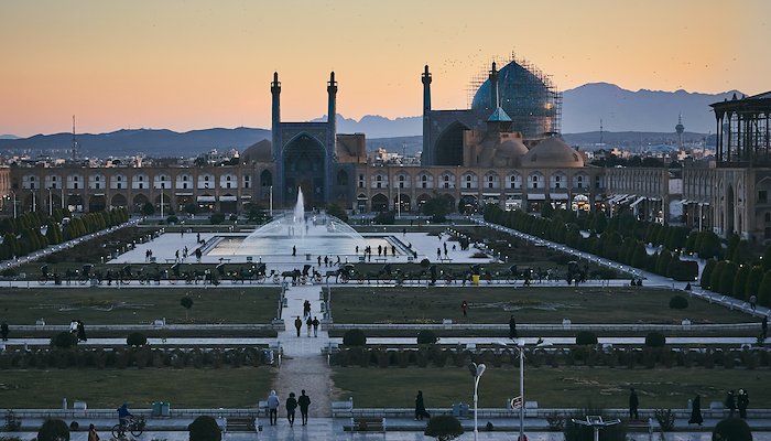 Read Iran 2018 by Thomas Flensted