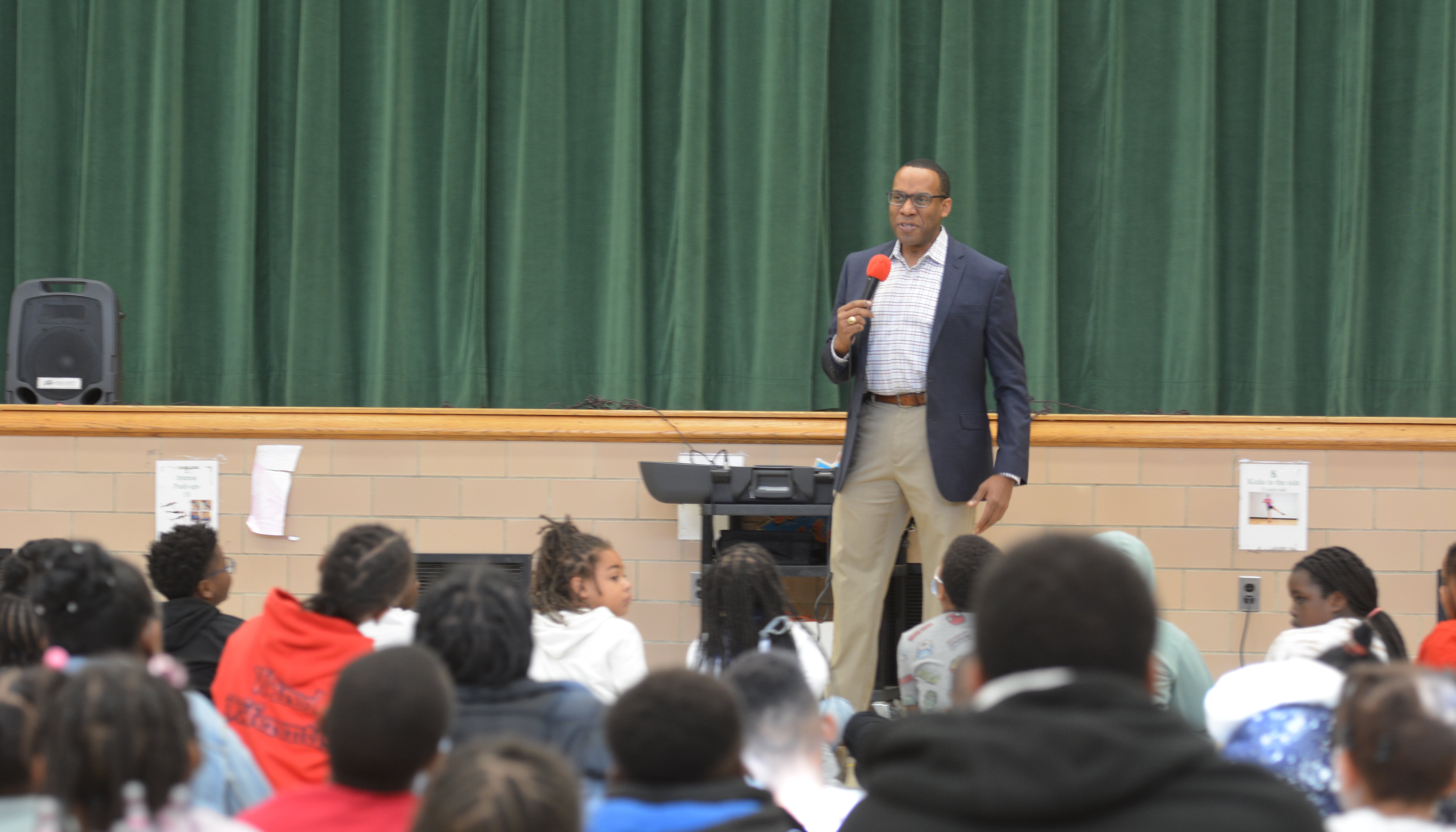 Read Hebbville Elementary welcomes local news anchor Jason Newton by Team BCPS