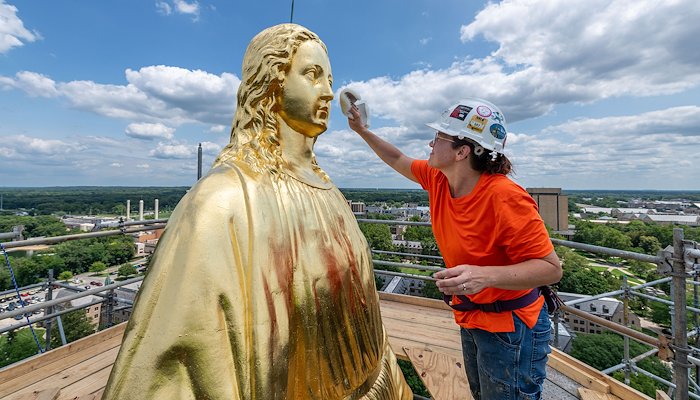 Read Year in Pictures by Notre Dame Stories