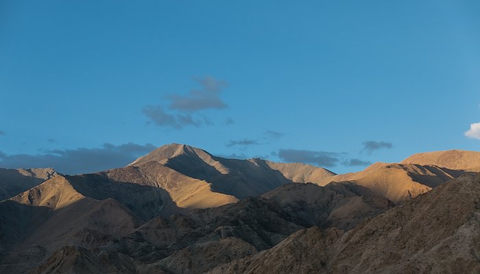 Read Ladakh by Louis Heath