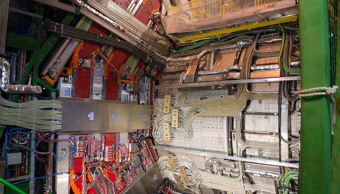 Read visiting CERN by Pascal Casper