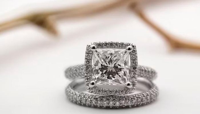 Read Vancouver’s Love Forge: Crafting Eternal Bonds through Custom Engagement Rings by Joseph Thomas