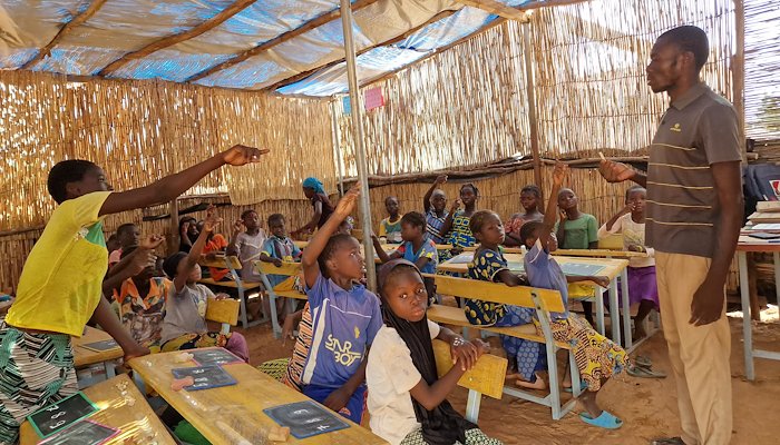 Read Déplacés et écoliers à Kaya : des enfants qui poursuivent leurs rêves malgré tout by United Nations OCHA