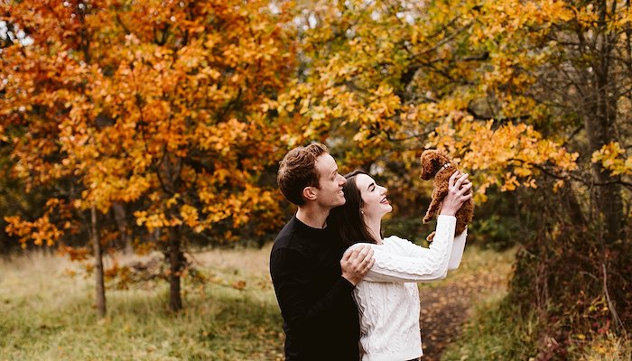 Read Medford, Oregon Fall Family + New Puppy Session by Ashleigh Cropper
