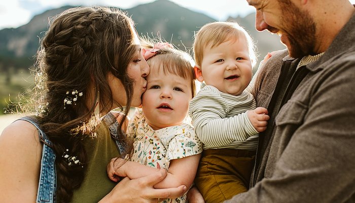 Read Rocky Mountain Golden Hour Family Session Boulder, Colorado by Ashleigh Cropper