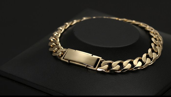 Read 18k gold curb chain bracelet in ByEnzo by SJ Yang
