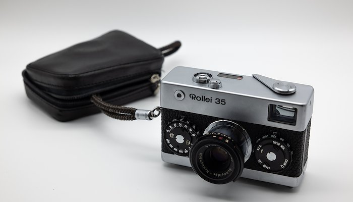Read Dad's Old Rollei 35 by Kwok Aun Tan
