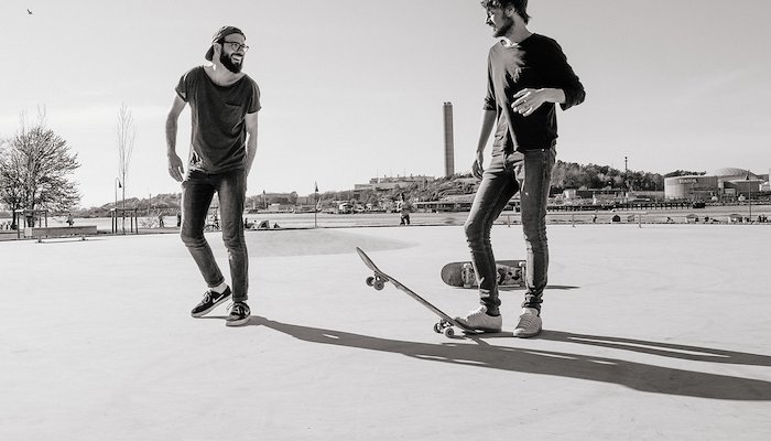 Read Skateboarding with friends by Dan Magnus Lindvall