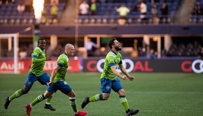 Read Sounders 4, MNUFC 0 by Lindsey Wasson