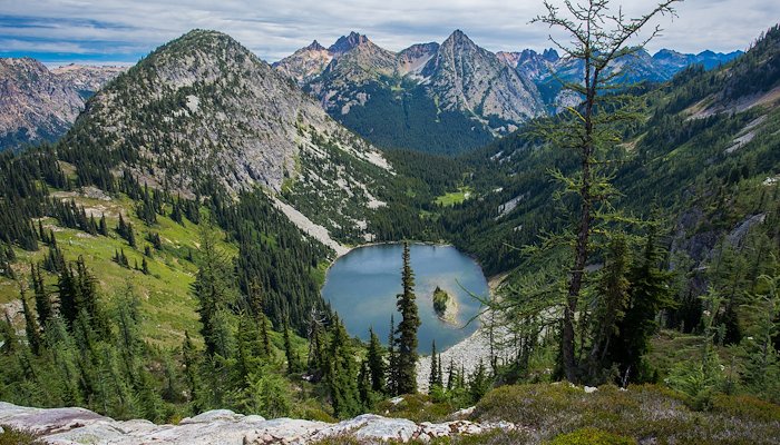 Read North Cascades National Park by Scott Richardson
