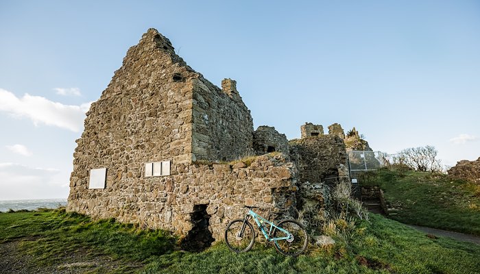 Read I cycled 52km to eat cake in a castle by Tineke Ziemer