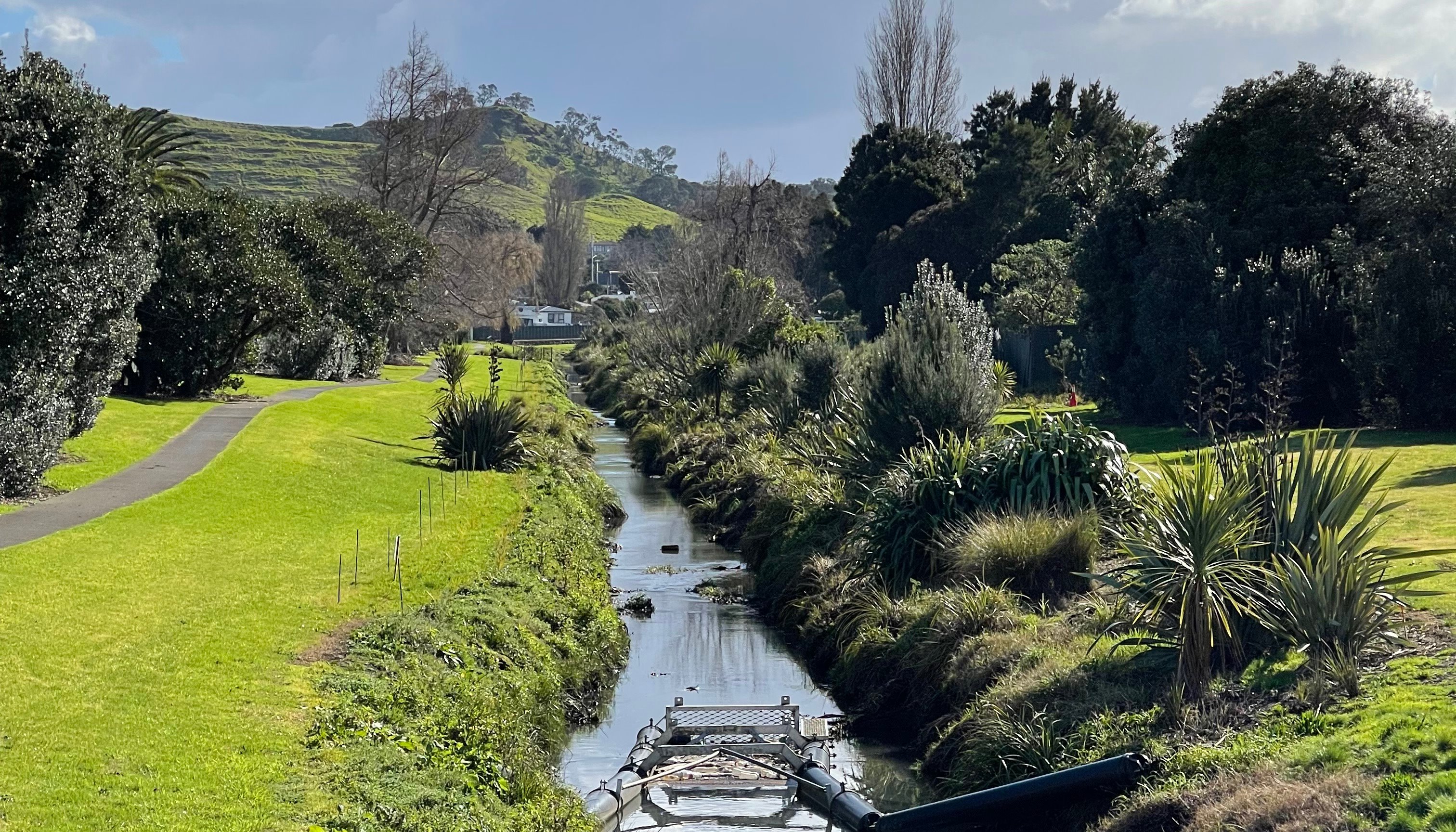 Read New Zealand by YRE Competition