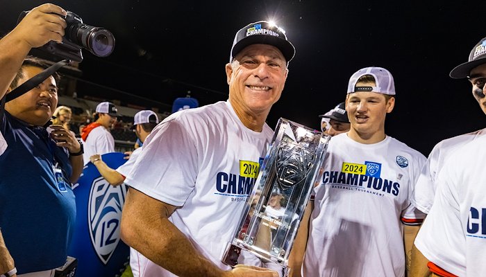 Read Head Coach Chip Hale by Brett Gleason