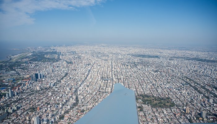 Read Flying to the South by Tamas Soki