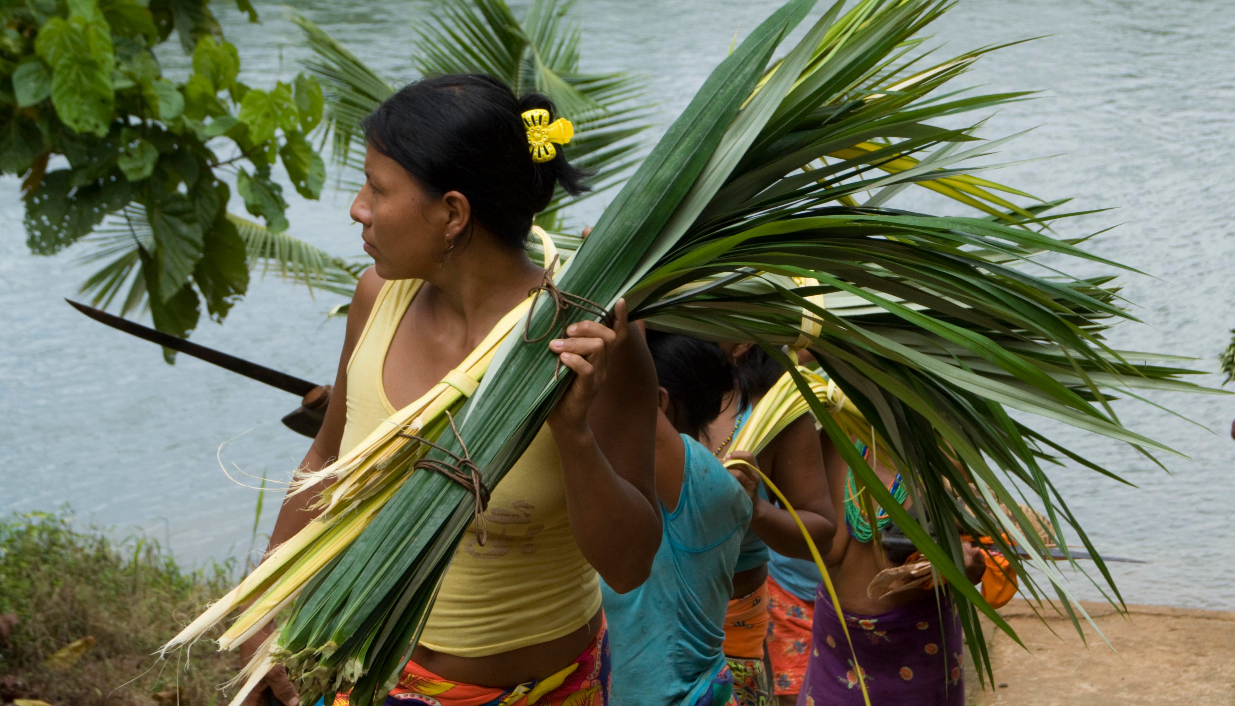 Read Mujeres al frente de la acción climática by Climate UNDP
