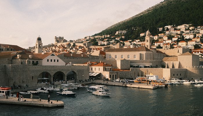 Read Croatia by Adrian Yang