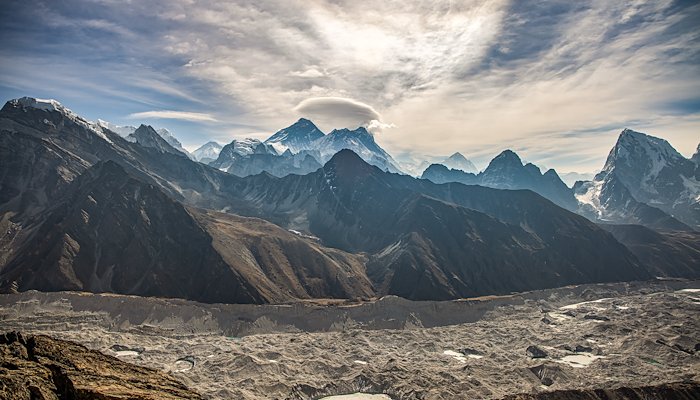 Read The Roof of the World is Melting by Asian Development Bank
