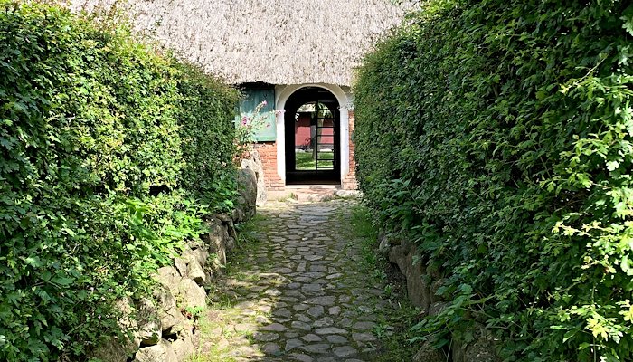 Read AN OPEN-AIR MUSEUM by Lars Hansen