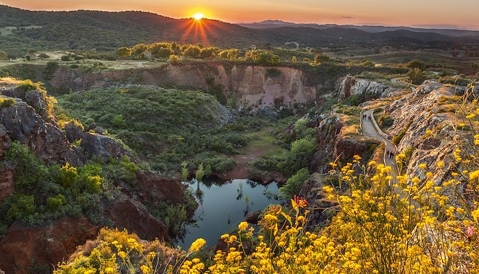Read GET TO KNOW LA SIERRA NORTE DE SEVILLA by Allan Hilder