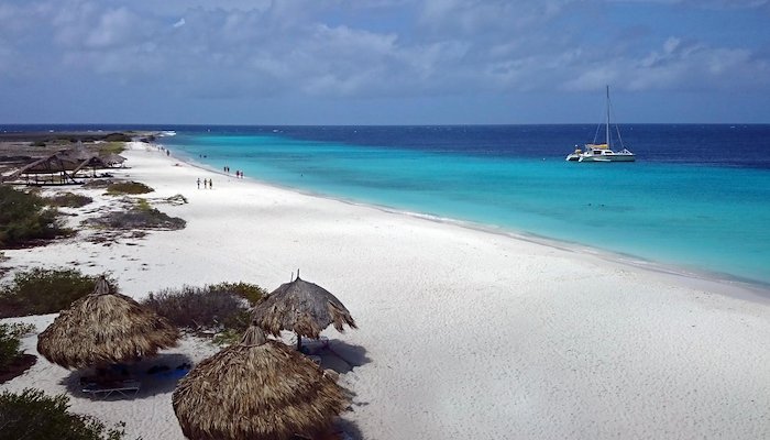 Read (not) A WHITE CHRISTMAS by Where We Wander