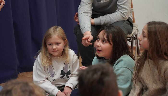 Read Geschenke für alle Kinder auf der Welt by InSzene Gesetzt
