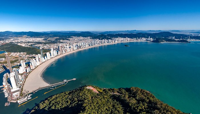 Read BC SKYTOUR by Marcelo Araujo