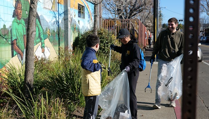 Read 14th Annual MLK Day of Service (en español) by Karen Fee