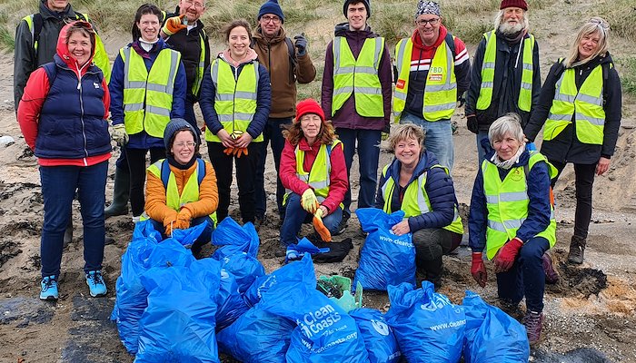 Read COMMUNITY CONNECTION: BURRENBEO COMMUNITY VOLUNTEERS by Clean Coasts