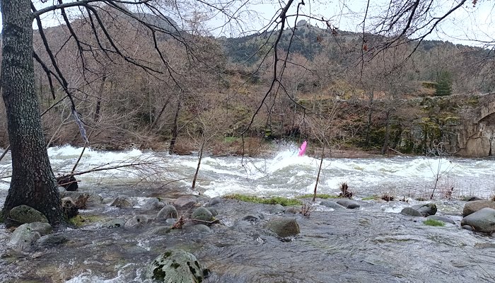 Read Río Tormes. Packrafting y Kayak en la sierra de Gredos by Sergi Tur Badenas