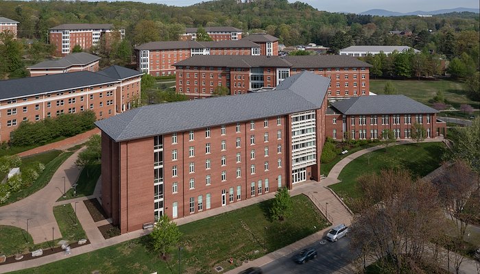 Read Hoos Going Green 2025 by Teri Strother