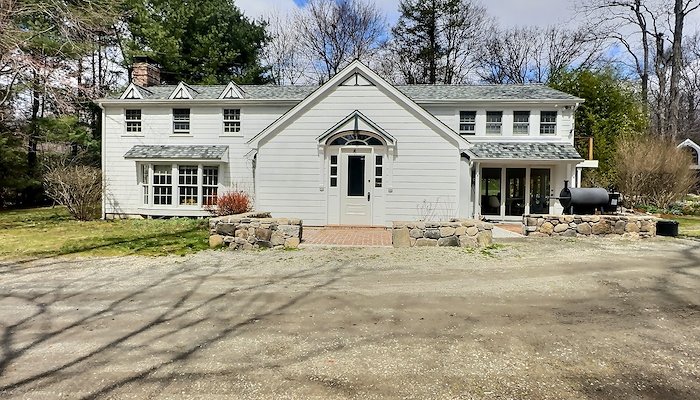 Read 206 Sharp Hill Rd by Ari Lee