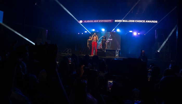 Read Bulldog Choice Awards by Aaron Thompson